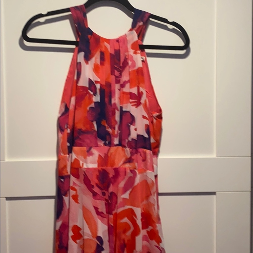 Halter-style Sleeveless Maxi Dress